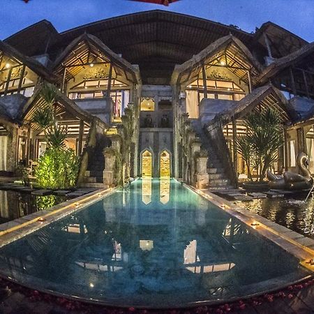 Avalon Ubud Castle & Spa Exteriör bild