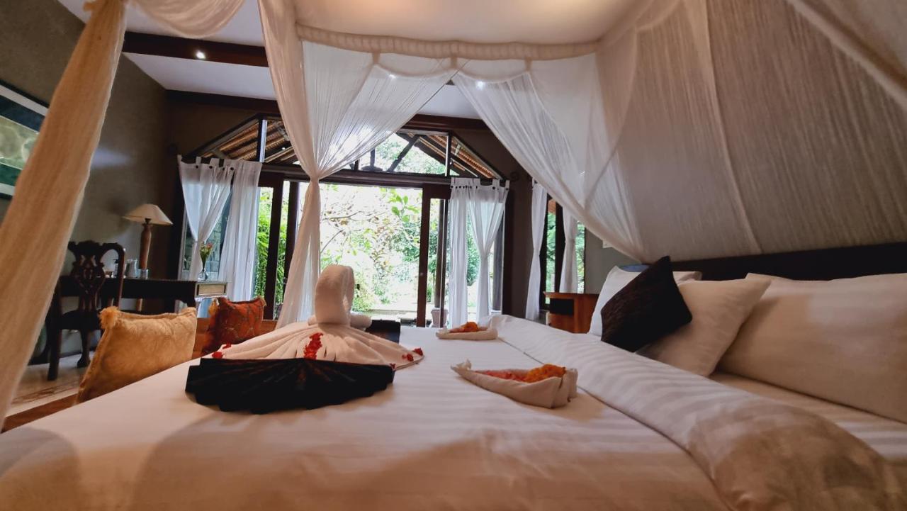 Avalon Ubud Castle & Spa Exteriör bild
