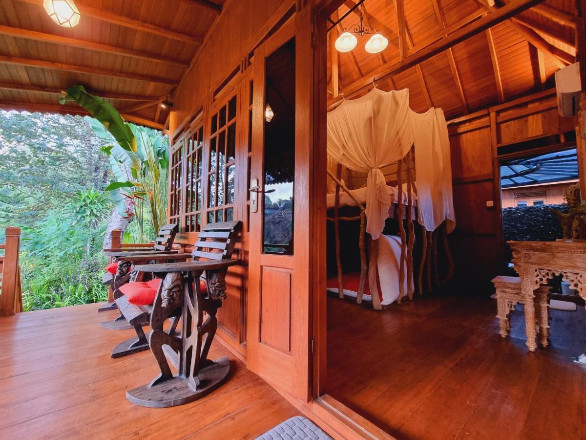Avalon Ubud Castle & Spa Exteriör bild