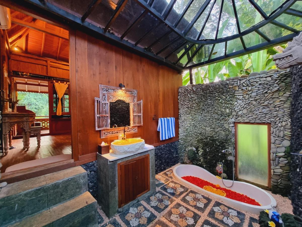 Avalon Ubud Castle & Spa Exteriör bild