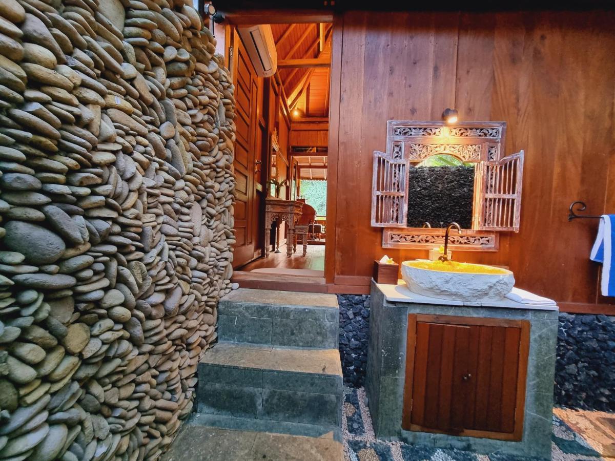 Avalon Ubud Castle & Spa Exteriör bild