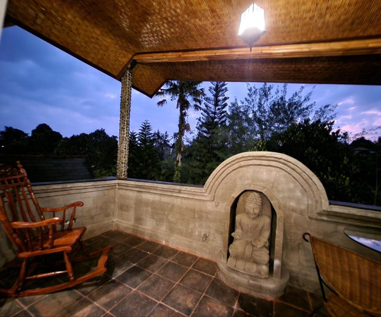 Avalon Ubud Castle & Spa Exteriör bild